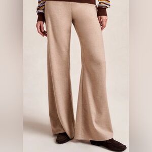 Flannel Colby Pant, Size M, Camel
Never worn!